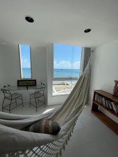 Modern Seaside Retreat, 3BR, Unbeatable Views - 4
