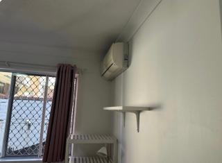 UQ 10mins walk to the door U1 - 7