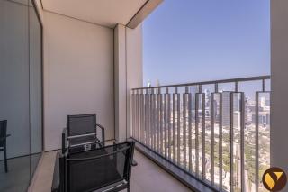 Vogue Vacation Homes, Downtown Views II with Easy Access to Dubai Mall Via a Climate Controlled Bridge, One Bedroom Apartment with Balcony and City View - 8