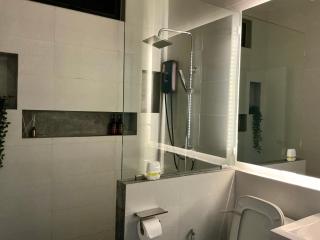 Ellie House Phuket Old Town - 8