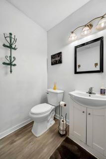 Upcycled Shipping Containers Transformed into a Glamping Home for a Unique Florida Vacation - 1