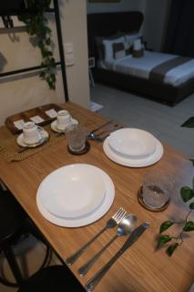 Layover staycation walking distance to NAIA T3 - 4