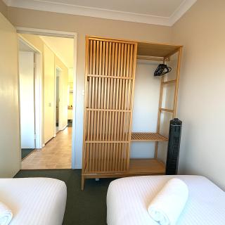 Coastal Beach Stay Ocean View Scarborough - 1