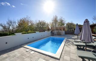 Nice Home In Kutina - 5