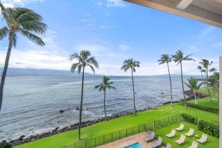 Lauloa 403 · LOA 403 Fully Remodeled Direct Oceanfront 2BD - 1