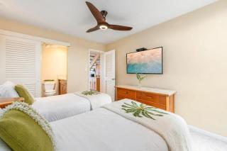 Kulakane 310 · KK 310 Updated BeachFront 2BD w AC Pool - 5