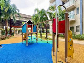 Condo in Pasay Across Airport NAIA Terminal 3 Pool View - 7