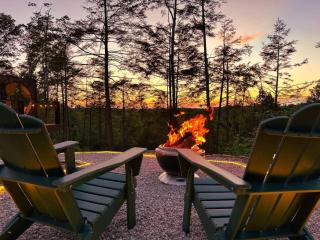 Private Lux Getaway Hot Tub Double Shower Cabana - 6