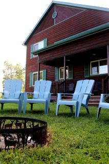 Lakefront Vacation Rental with a Deck and Hot Tub near Wisconsin Dells - 4