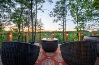 Private Lux Getaway Hot-Tub Net Loft - Birdhouse - 7