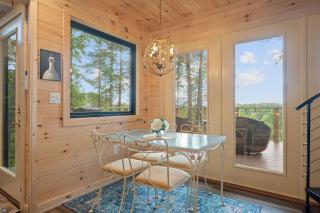 Private Lux Getaway Hot-Tub Net Loft - Birdhouse - 3