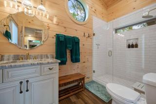 Private Lux Getaway Hot-Tub Net Loft - Birdhouse - 1