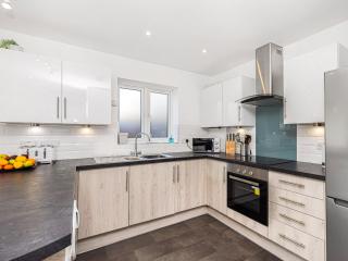 Primrose Cottage - 1