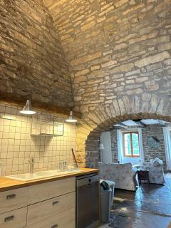 Gîte spacieux où règnent calme et authenticité. - 6