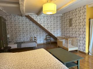 Gîte spacieux où règnent calme et authenticité. - 1