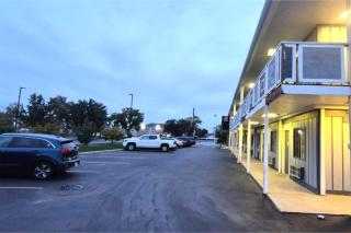 Economy Inn By Townhouse Merrillville US 30 - Merrillville - 9