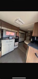 Caravana dintre nuci - 2