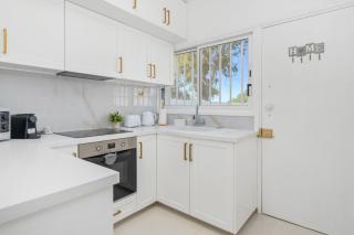 Wavestone Beachfront House - 2