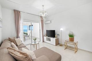 Wavestone Beachfront House - 6