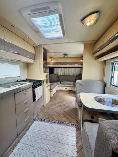 Caravana dintre nuci - 7