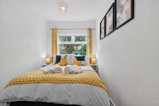 3 Bedroom House in Lisburn, 16 minutes to Belfast with parking - 6