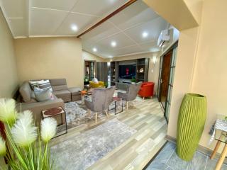 Modern Van Riebeeck Park Accomodation - 8