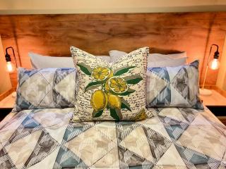 Modern Van Riebeeck Park Accomodation - 2