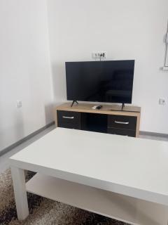 Elena Airport Apartments - 9