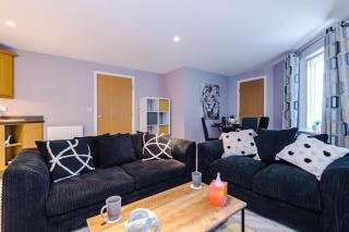 Modern 2-Bed Apartment in Warrington - 0