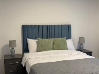 Spacious 4-bed Home Near Didsbury - 5