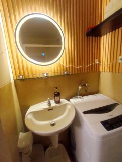 Cozy Condo Near Mall and Airport with Wi-Fi and Netflix - 3