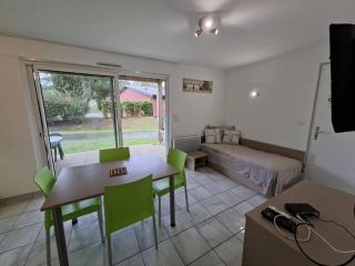 Cottage Le Vau 2, draps fournis, piscine - 0