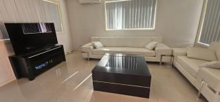 Convenient 3 bedroom home in Canley Heights - 6