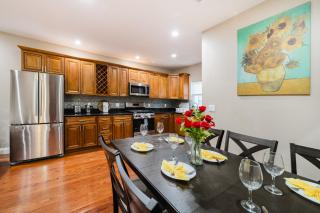 Generous 6BR Milton Getaway - Pet-Friendly Near I-93 & Blue Hills 172 - 7
