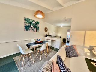 Coastal Beach Stay Ocean View Scarborough - 7