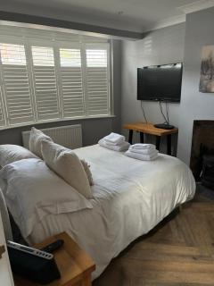 4 bed house close to Allianz Stadium, LHR and London 20mins away - 9