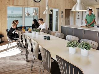 Luxury Pool Retreat by Sea - By Traum Ferienwohnungen - 2