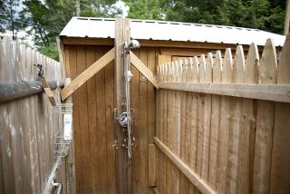 Incredible Modern Tiny Log Cabin near the Ammonoosuc River for a Romantic Getaway in New Hampshire - 9