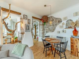 Seafront Cottage - Beach Access - Pet Friendly - 2