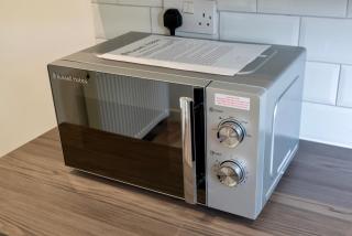 Modern 5 Bed Home, TV in each room, Free BT WiFi & Parking - 62 BW - 1