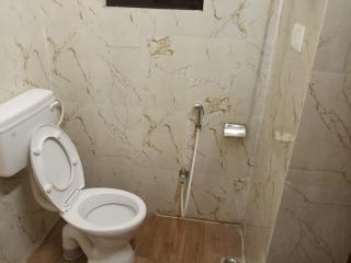 BM Shaw Guest House - 4