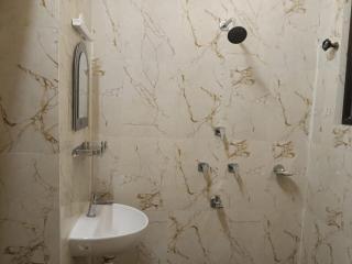 BM Shaw Guest House - 3