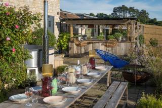 Family Gem in Bath, sleeps 18, stunning view - 0