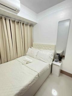 Condo in Shore 3 Residences, Pasay - 8