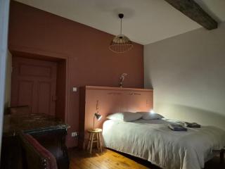 Grand Gîte au cœur du village avec jardin - 1