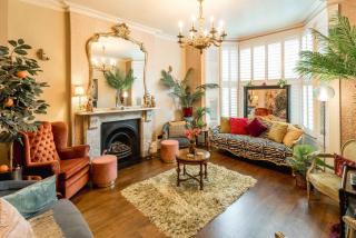 Hammersmith Haven: 4BD Historic Gem by the River - 7
