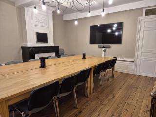 Grand Gîte au cœur du village avec jardin - 8