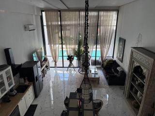 Replay R6 Pool Villa - 9