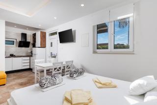 Apartments Martina Studio - Njivice - 8