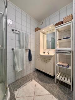 Aurora-Ready Cozy Tromsø Apartment - 1